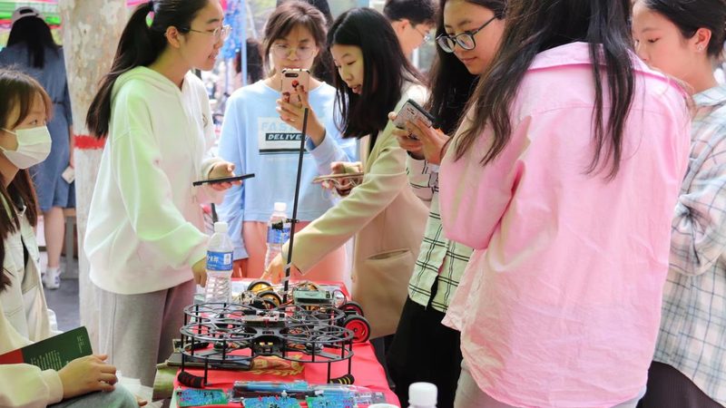 企业数字化工具：如何选择合适的厂家直销方案**